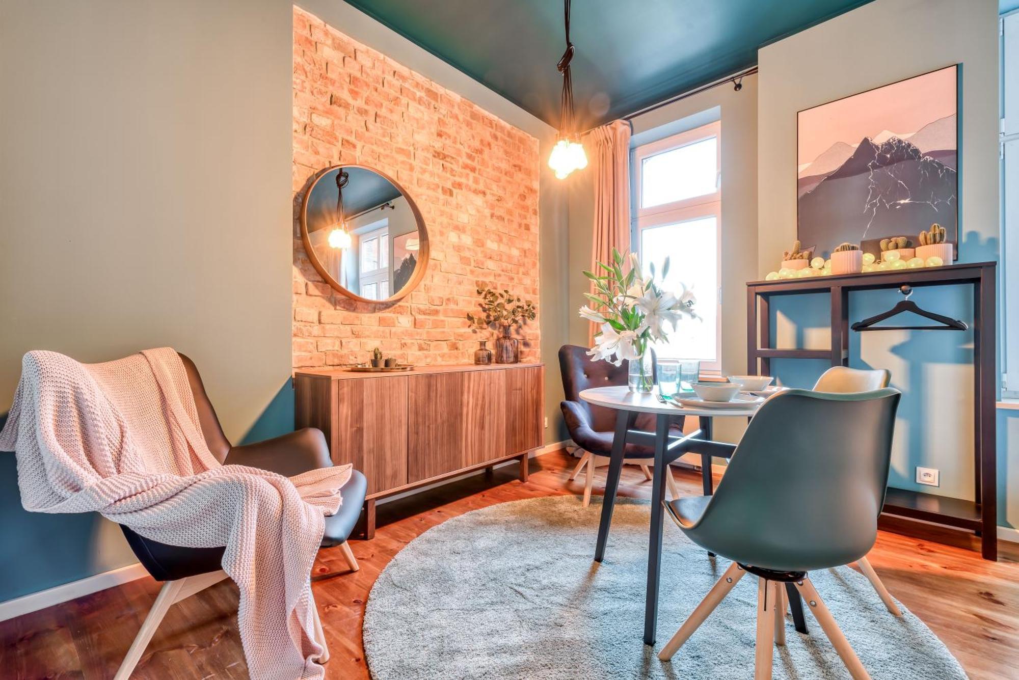 Cichy Zakatek Apartament Przy Starym Rynku Poznan Luaran gambar