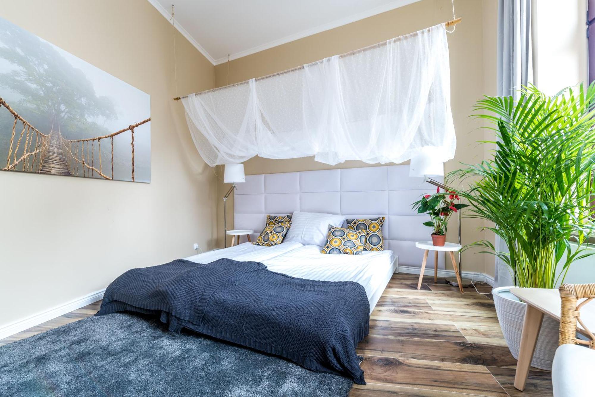 Cichy Zakatek Apartament Przy Starym Rynku Poznan Luaran gambar