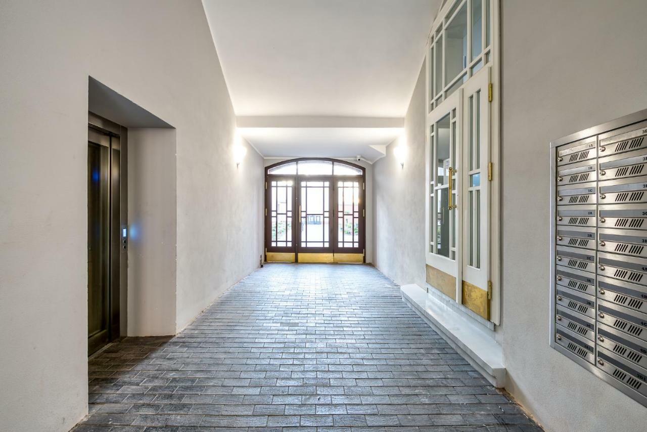 Cichy Zakatek Apartament Przy Starym Rynku Poznan Luaran gambar