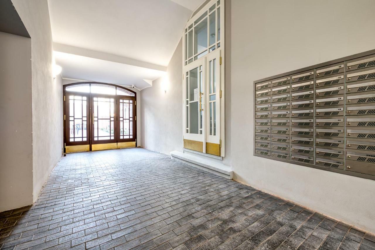 Cichy Zakatek Apartament Przy Starym Rynku Poznan Luaran gambar