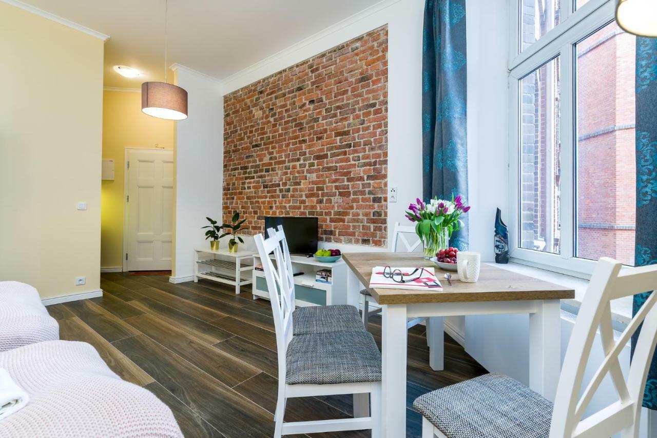 Cichy Zakatek Apartament Przy Starym Rynku Poznan Luaran gambar