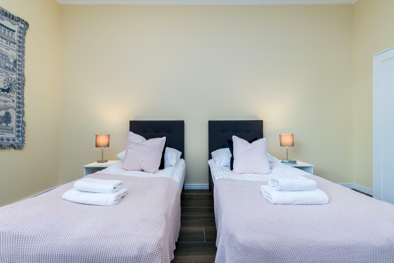 Cichy Zakatek Apartament Przy Starym Rynku Poznan Luaran gambar